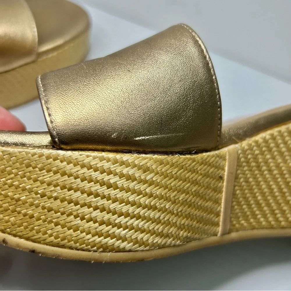 Stuart Weitzman Gold Wedge Platform Slides Size 6 - Picture 14 of 14
